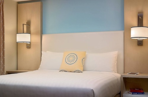 Omaha Hotel | You Found it! Free Breakfast, Free Parking, Onsite Pool, Private Kitchen