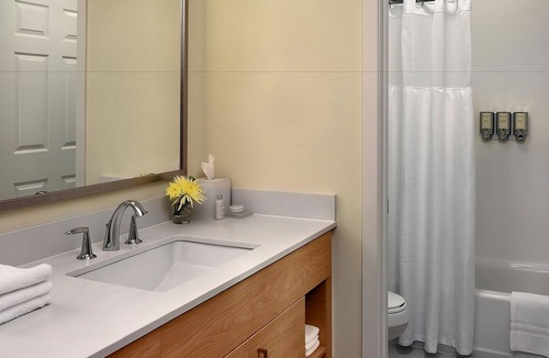 Omaha Hotel | You Found it! Free Breakfast, Free Parking, Onsite Pool, Private Kitchen