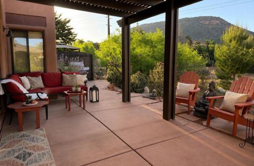 Oak Creek House | Zen calling, Look inside this private home for 6