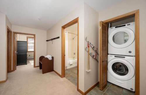 Winter Park Apartment | Zephyr Mountain Lodge, Condo - Balcony Slopes View Select-Rated Condo 1620