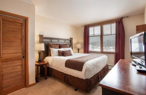 Winter Park Apartment | Zephyr Mountain Lodge, Condo - Balcony Slopes View Select-Rated Condo 1620