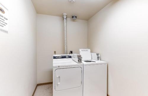 Winter Park Apartment | Zephyr Mountain Ski-In Ski-Out Condo