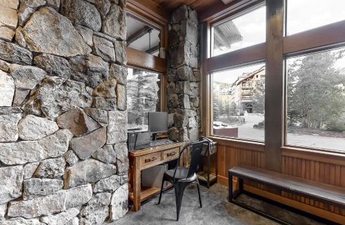 Winter Park Apartment | Zephyr Mountain Ski-In Ski-Out Condo