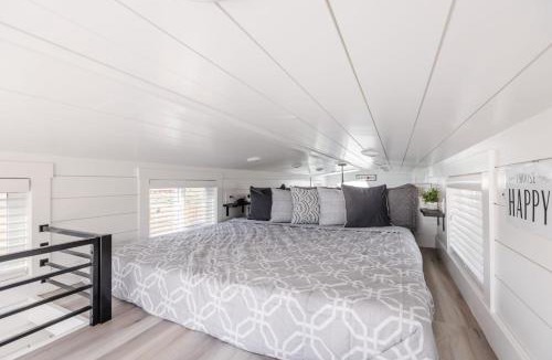 Apple Valley House | Zion Basecamp, Tiny Home Near National Park