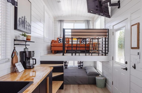 Apple Valley House | Zion Tiny Home, Hot Tub, Gooseberry Mesa Trails