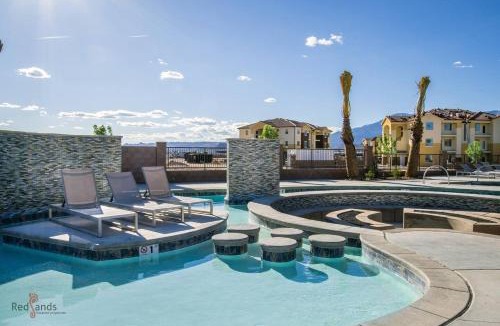 Hurricane House | Zion Village Vacation Home, PickleBall, Basketball, Heated Pool