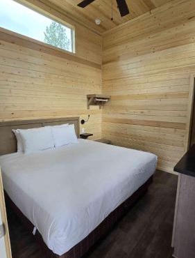 057B Grand Canyon South Rim Chalet with King Bed