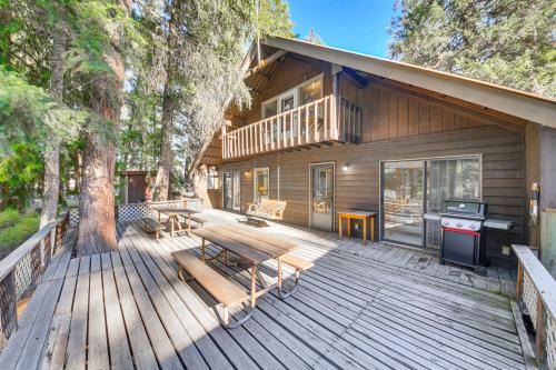 1 Mi to Dtwn Libby: Peaceful Home w/Creek Access!