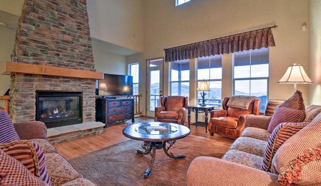1 Mi to Granby Ranch: Mtn Home w/Deck