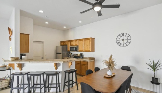 1 Mi to Lake: Airy Home w/Patio in Lake Havasu!