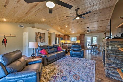 1 Mi to Rainbow Lake: Newly Built & Woodsy Retreat