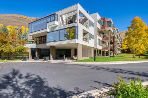 1 Mi to Vail Ski Resort: Condo w/Resort Perks!