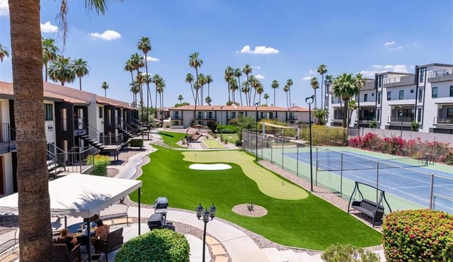124 Fully Furnished 1BR Suite-Prime Location