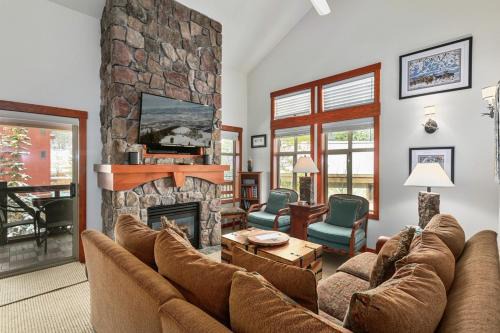 1311 - Three Bedroom Deluxe Eagle Springs West