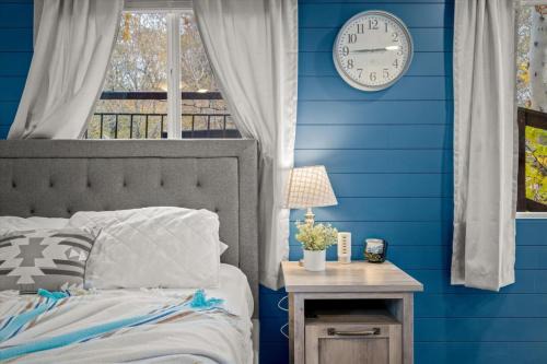 17 Creekside Retreat