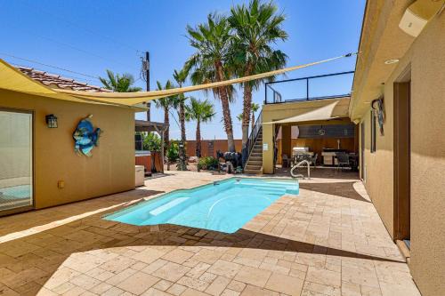2 Casitas! Luxe Group Getaway, 3 Mi to Lake Havasu