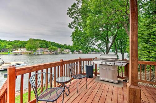 2 Decks, Dock, Fire Pit! Waterfront Lake Ozark Gem