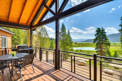2 Mi to Lake: Stunning Twin Lakes Home w/Deck