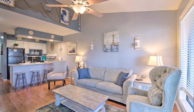 2 Mi to Silver Dollar! Updated Branson West Condo