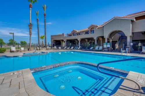 2 Patios & Fairway Views! Mesa Golf Resort Escape