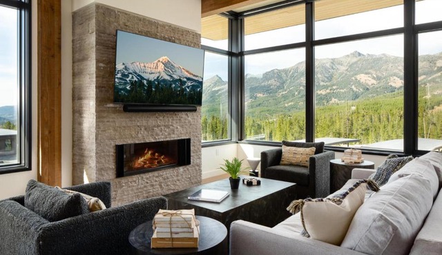 201 LakeLodge