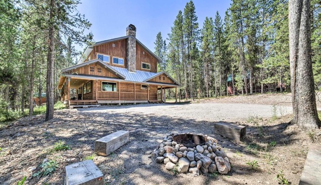 22 Mi to Yellowstone! Swiss Cabin in Mack's Inn