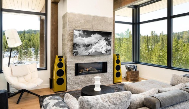 232 LakeLodge