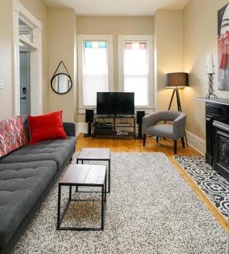 2360 Glenarm Place