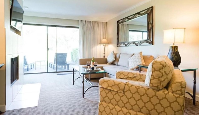 2BR Napa Getaway Side-by-Side Condos Golf View
