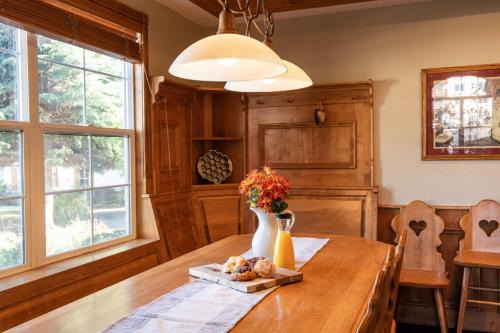 3 Bedroom 3 Bathroom Zermatt Villages 773 condo