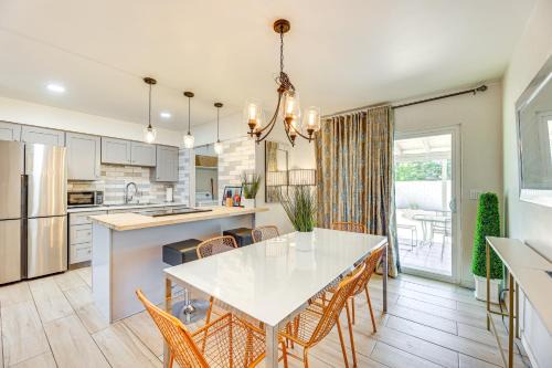 3 Mi to Dtwn Mesa: Home w/Fenced Backyard!