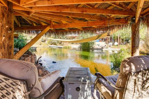 3 Mi to Dtwn Pahrump: Romantic Desert Oasis