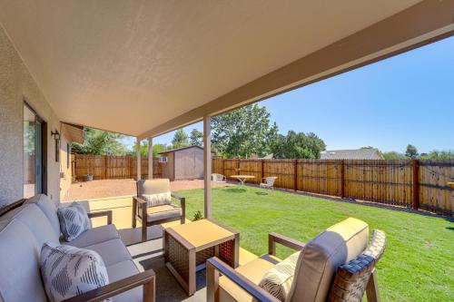 3 Mi to Old Town Cottonwood: Sunny Home w/BBQ