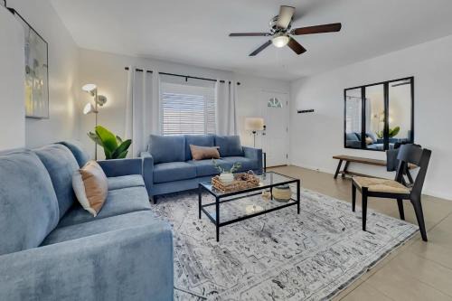 3 Mi to Old Town Scottsdale: Home w/Patio!
