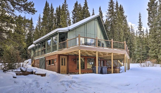 3 Mi to Ski Slopes! Hot Tub Haven in Breckenridge
