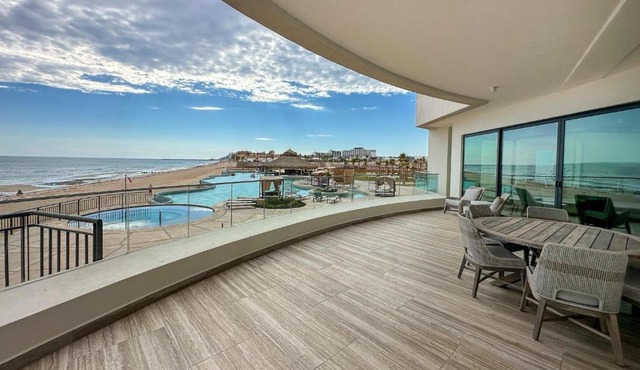 3BR Ground Floor Condo with Direct Pool Access #109