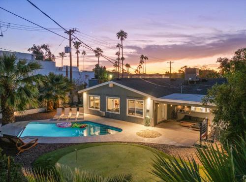 4 Br Tempe Retreat Pool Putt Putt Pool Table Grill