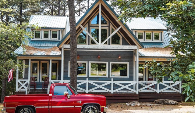 4 King Suites | Built for Groups | Americana