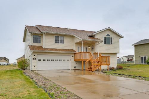 4 Mi to Ellsworth AFB! Suburban Home for Families