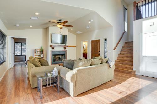 4 Mi to Hiking! Prescott Home w/Furnished Patio