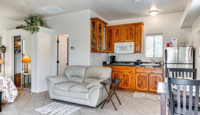 4 Mi to San Tan Mtn Trails: Arizona Studio!