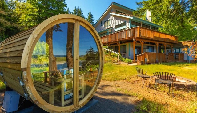 4BR Waterfront Home with Beach Access and Views