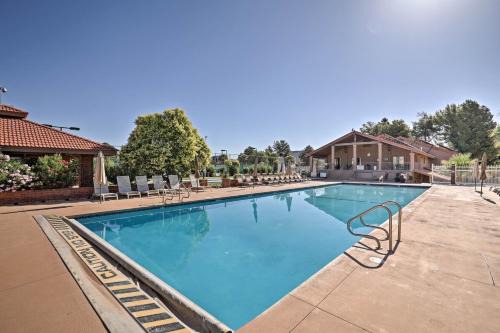 5 Mi to Town Square Park: Condo in Sports Village