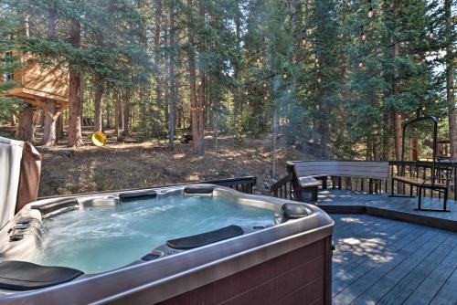 6 Mi to Breck Resort: Family Cabin w/Game Room