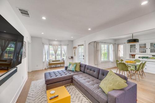 7 Mi to DTLA! Family Home w/Furnished Deck