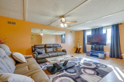 7 Mi to Saguaro Nat'l Park: Tucson Home w/Yard