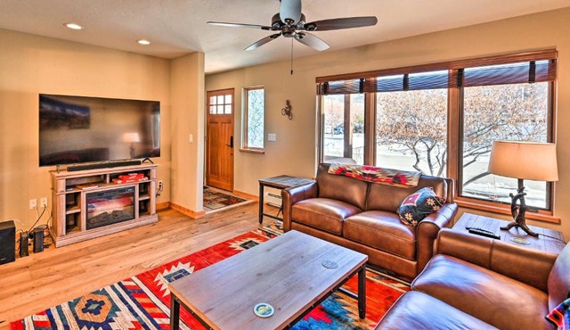 7984: Pet-Friendly Townhome w/Grill!