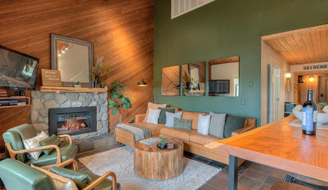 7th Mt Resort - Pool & Golf - Treetop Retreat