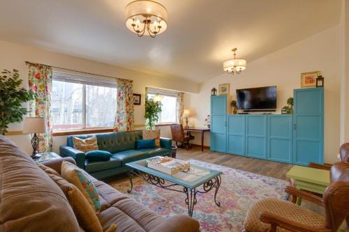 8 Mi to Copper Mtn: Dtwn Frisco Retreat w/Deck!