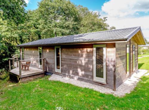 8 Streamside in Looe